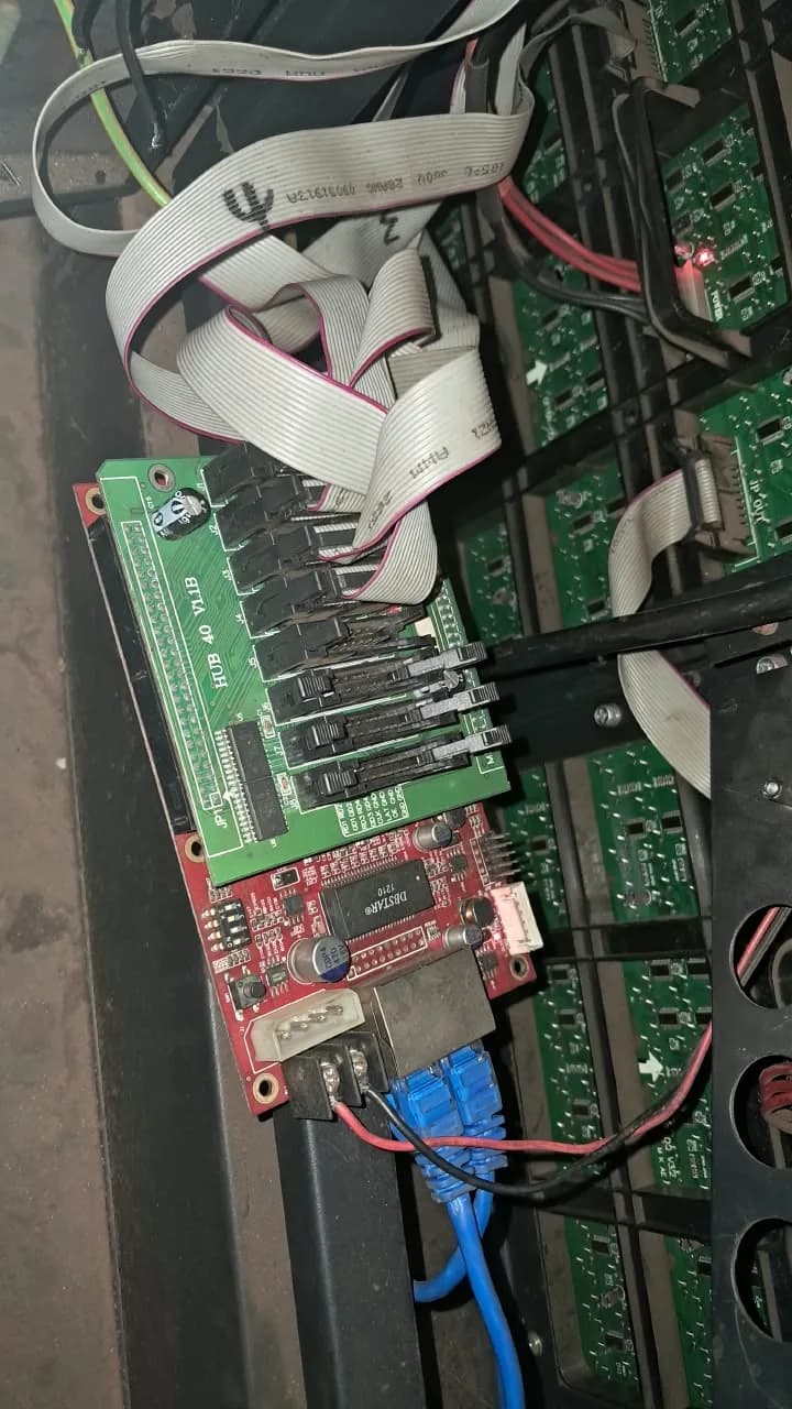 Control electrónico de un cartel LED